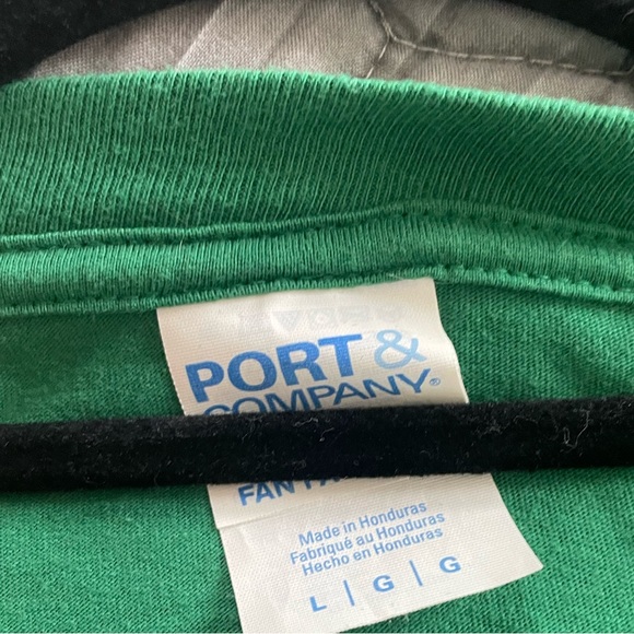 Green Merry Christmas T shirt 
Womens size large 
Merry Crustmas - Picture 2 of 2